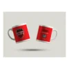 Cană Gloria Bistrița – Logo oficial Cană ceramică albă cu stema oficială CS Gloria Bistrița pe fundal roșu