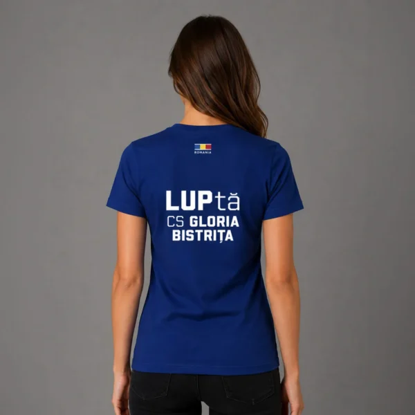 Tricou SuperLUPtă Gloria Bistrița, albastru — spatele, cu „LUPtă · CS Gloria Bistrița" și steagul României.